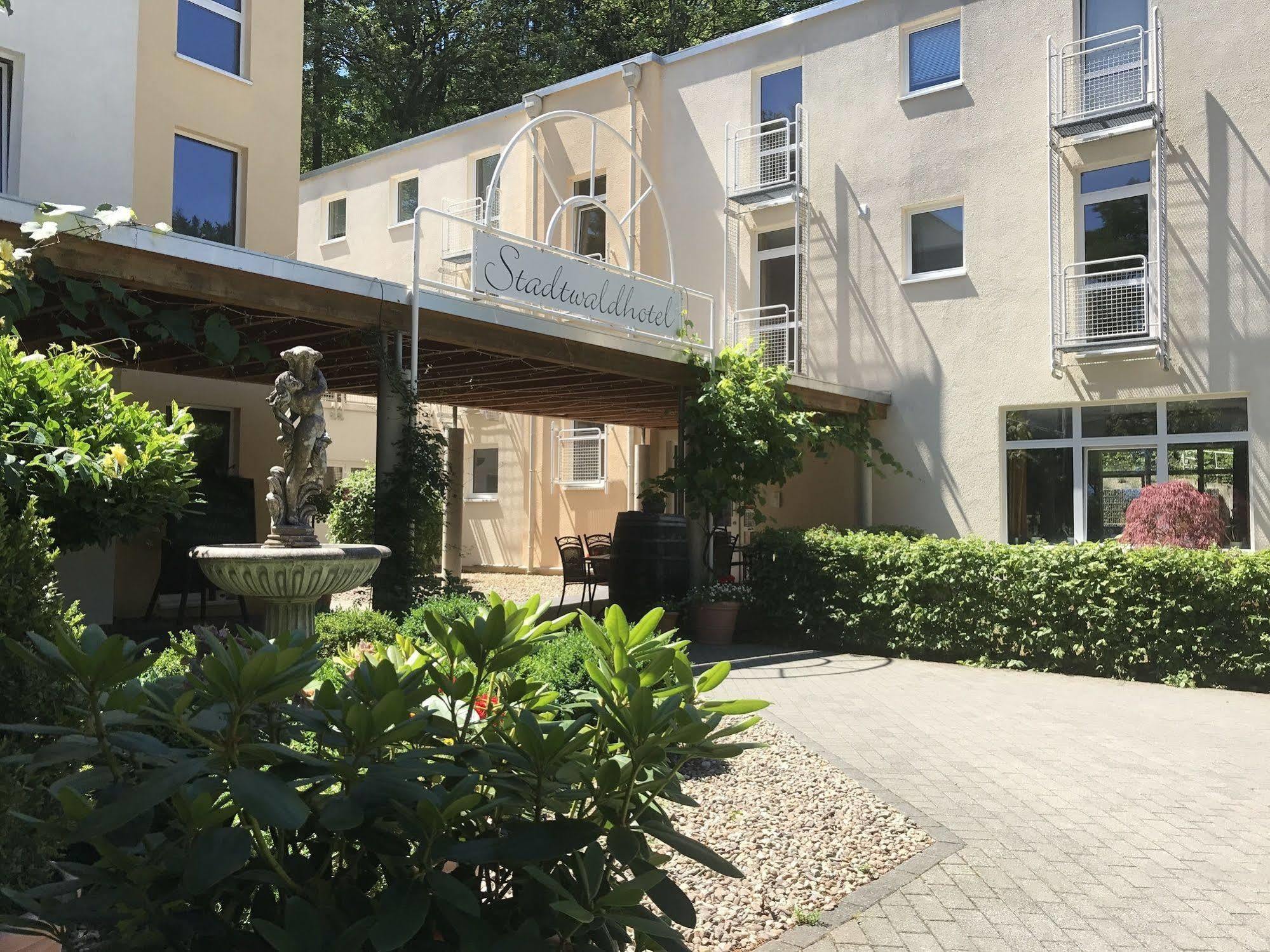 Schroeders Stadtwaldhotel Trier Exterior photo
